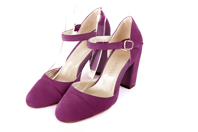Mulberry purple women's open side shoes, with an instep strap. Round toe. High block heels. Front view - Florence KOOIJMAN